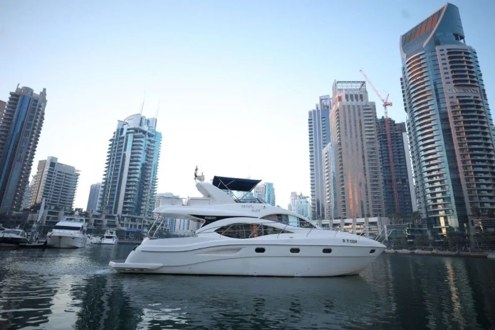 Dubai Kiralık Gulf Craft Majesty 50F 15.77m Motoryat