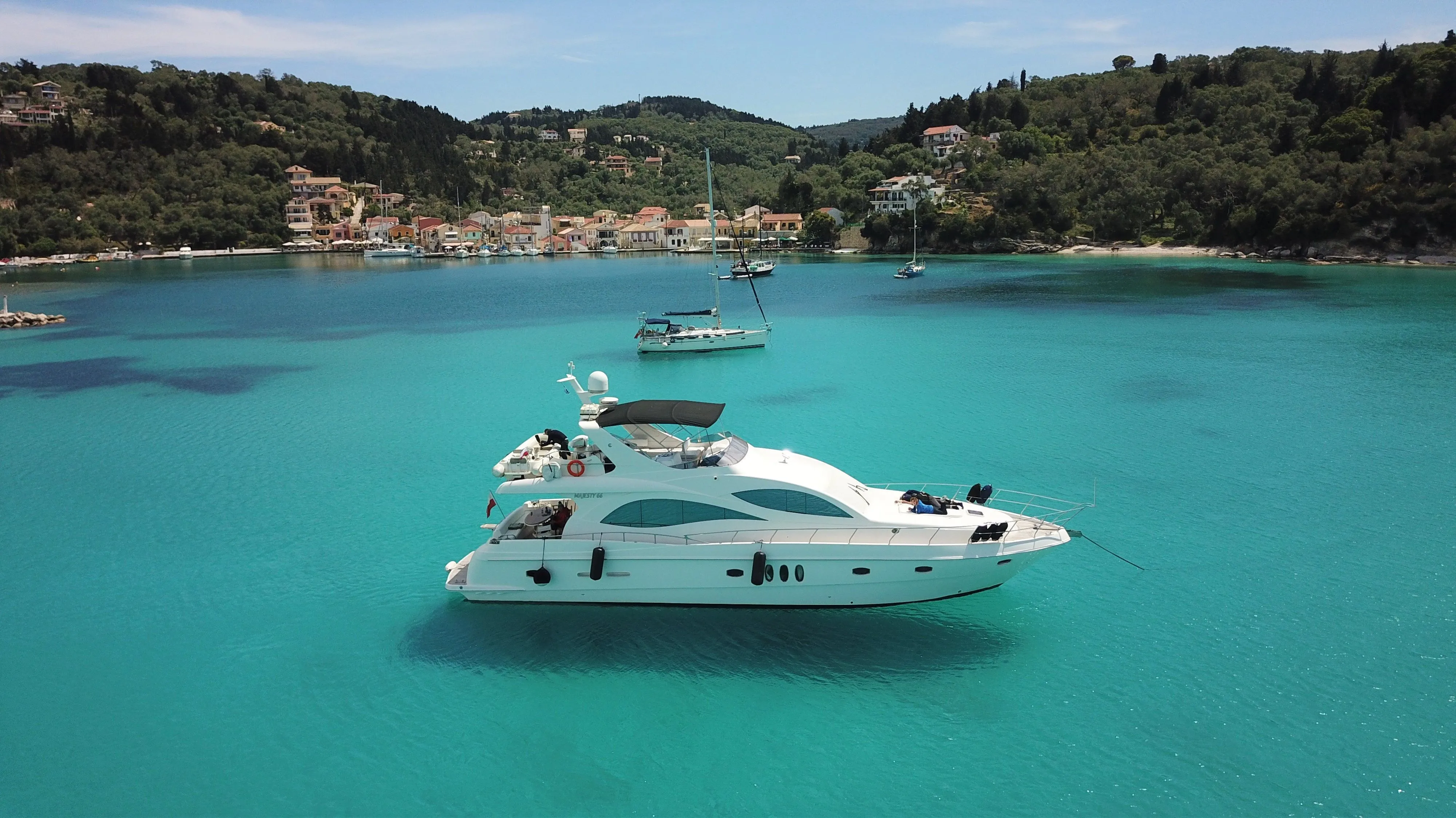 Explore Gouvia on a 20.12m Rental Motor Yacht Gulf Craft Majesty 66