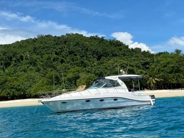 Charter a 11.23m Motor Yacht in Chang Wat Phuket