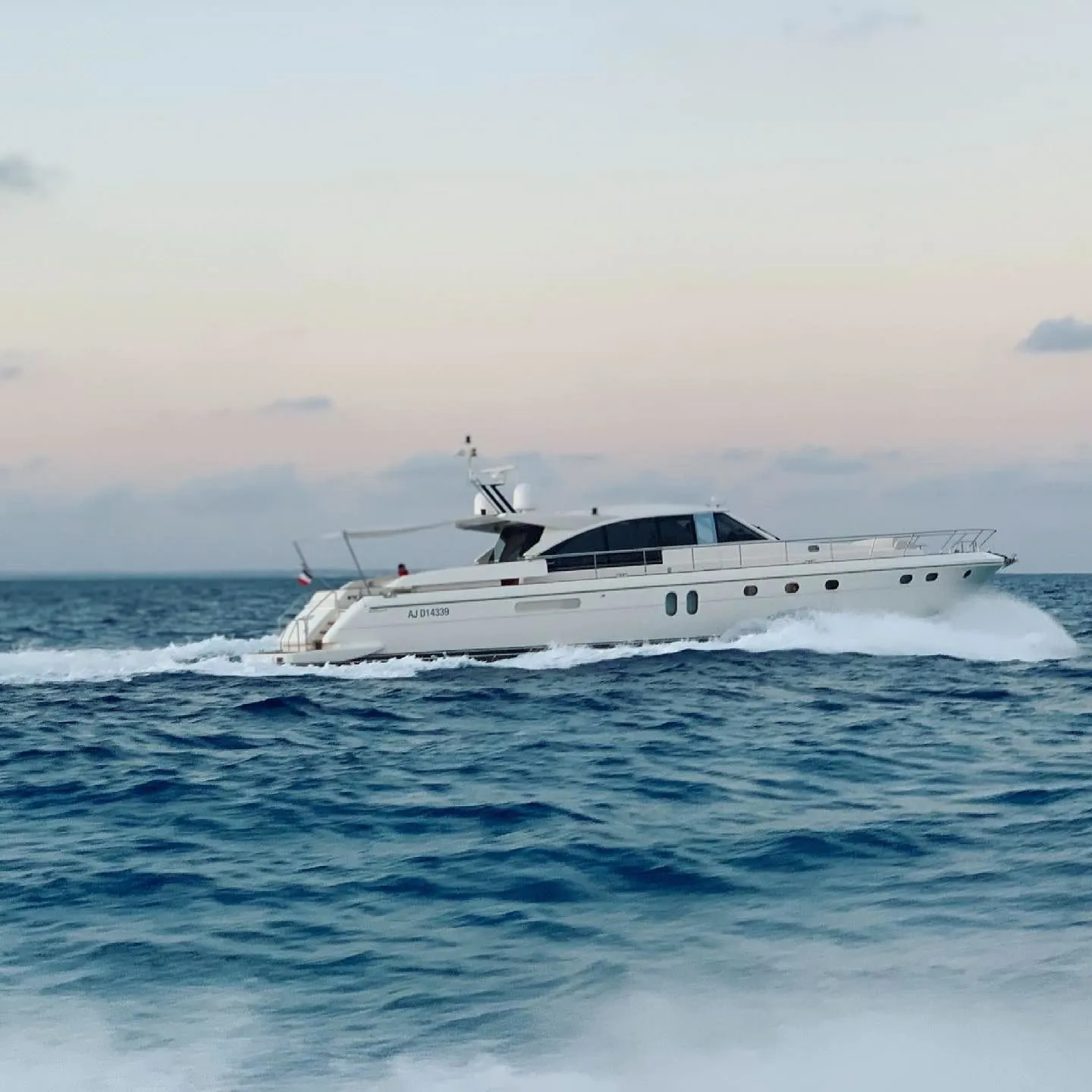 Rent a 21.37m Guy Couach 2100 Motor Yacht in Marigot