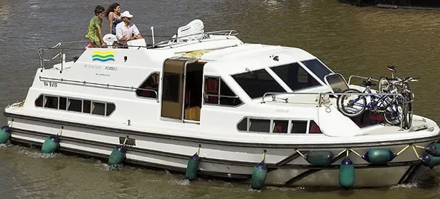 Les Canalous 97 Charter Boat
