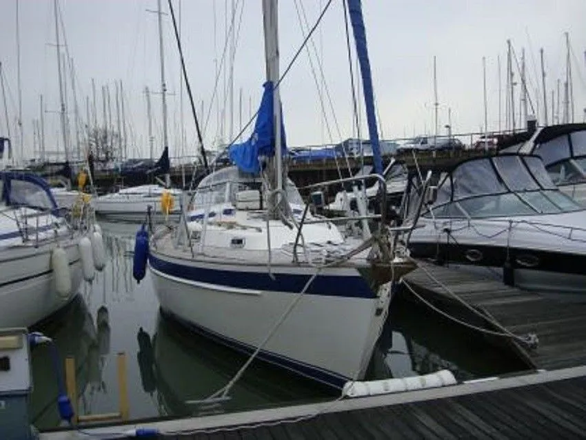 Rent a 11.3m Hallberg Rassy 36 Sailing Yacht in Southampton