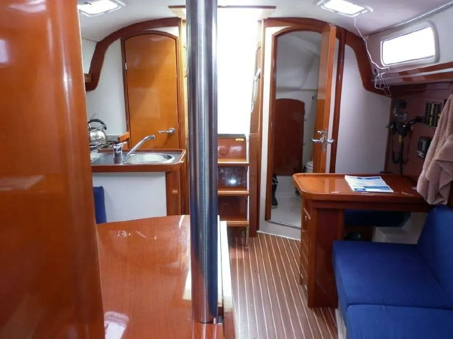 Explore Cogolin on a 9.62m 2 Cabin Sailing Yacht Rental