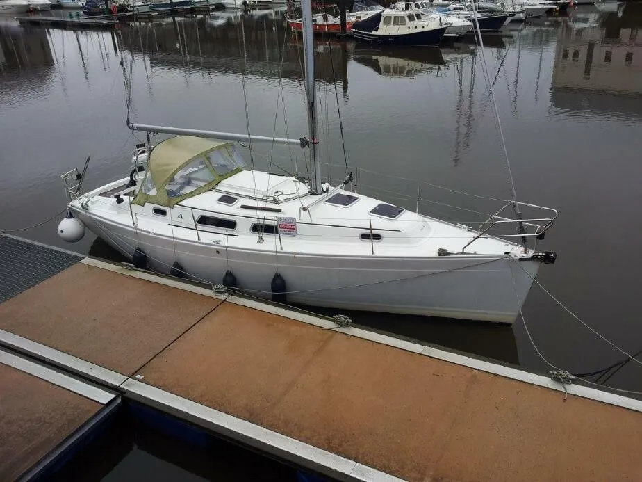 Explore Cogolin on a 9.62m 2 Cabin Sailing Yacht Rental
