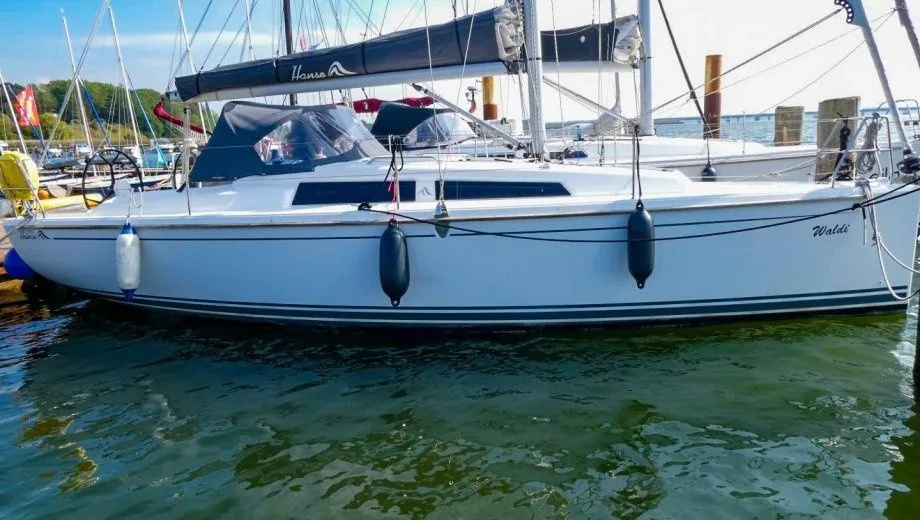 Charter a 9.62m Boat in Altefähr
