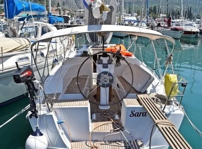 9.63m Dubrovnik Hanse 325 Hire