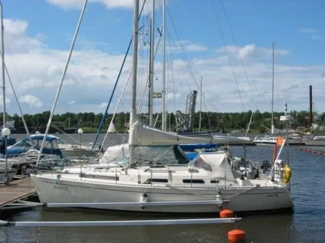Rent a 10.35m Sailing Yacht Hanse 341 in Nettuno