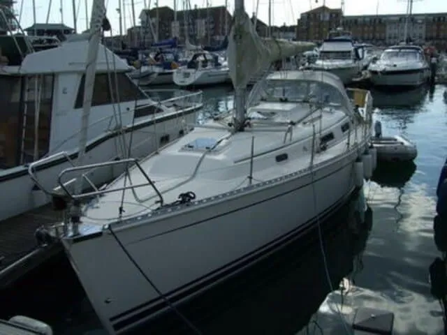 Rent a 10.35m Sailing Yacht Hanse 341 in Nettuno
