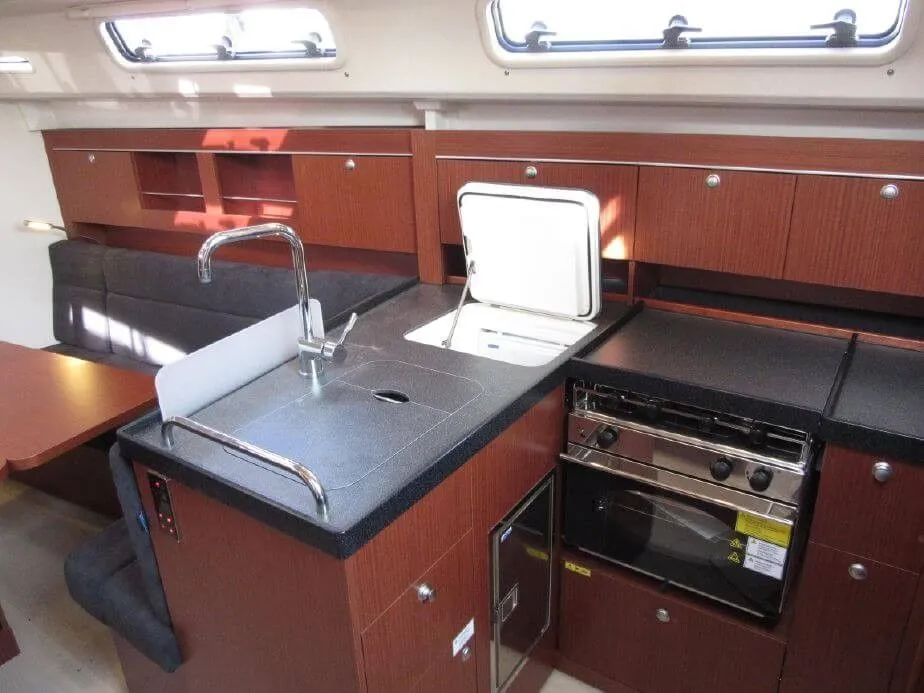 Tendance 1 Charter Boat