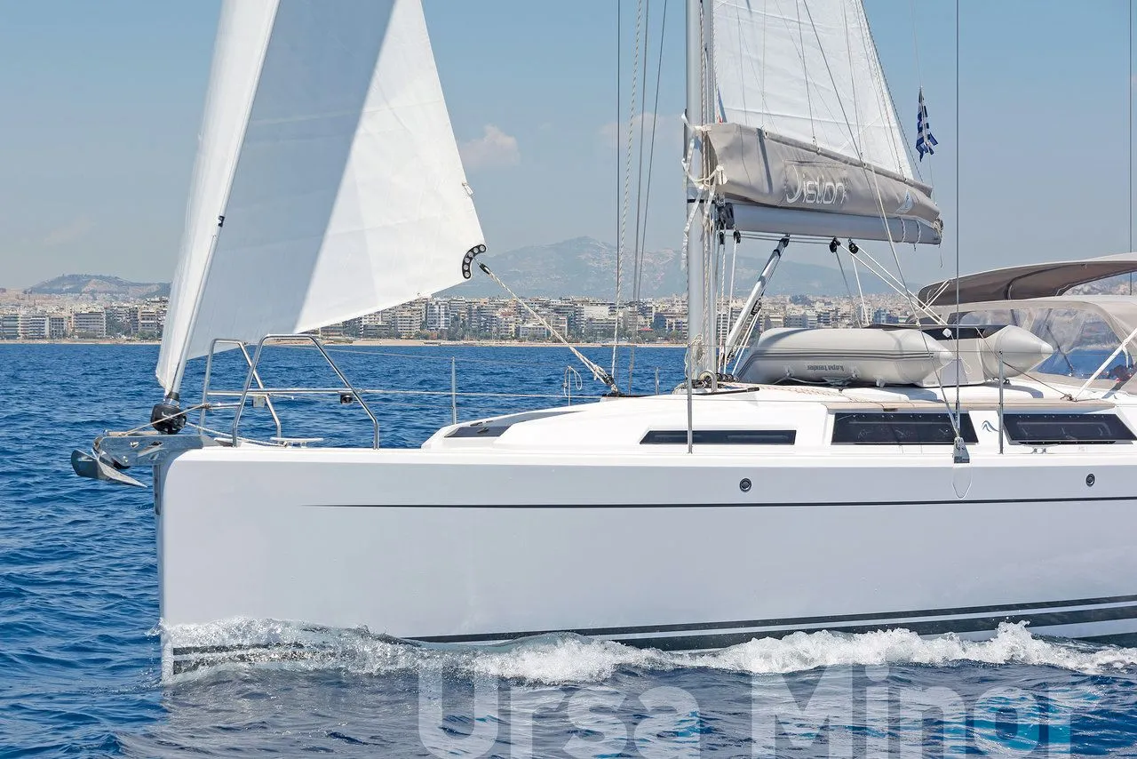 Ursa Minor Charter Boat