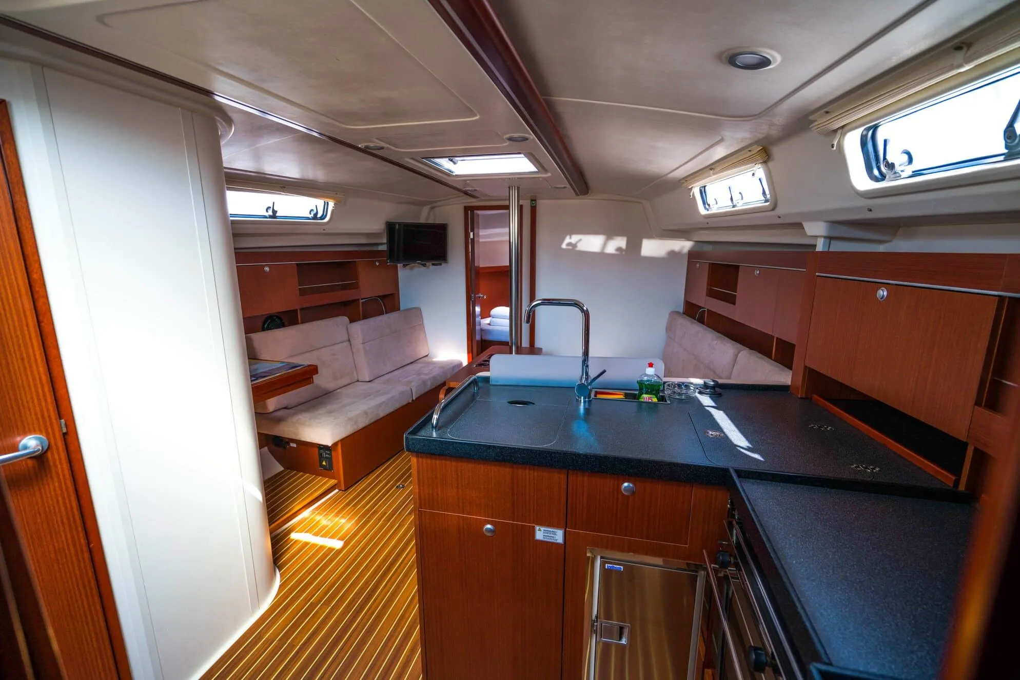 Zarja Charter Boat
