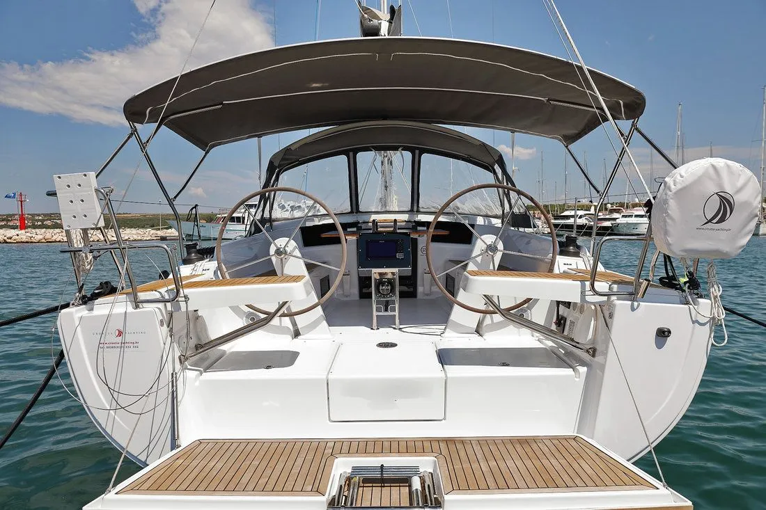 Chablis Charter Boat - 3