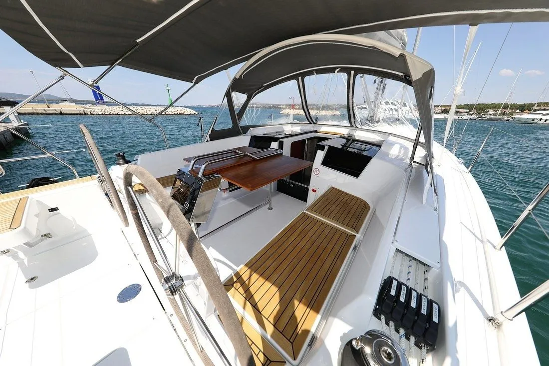 Chablis Charter Boat - 5