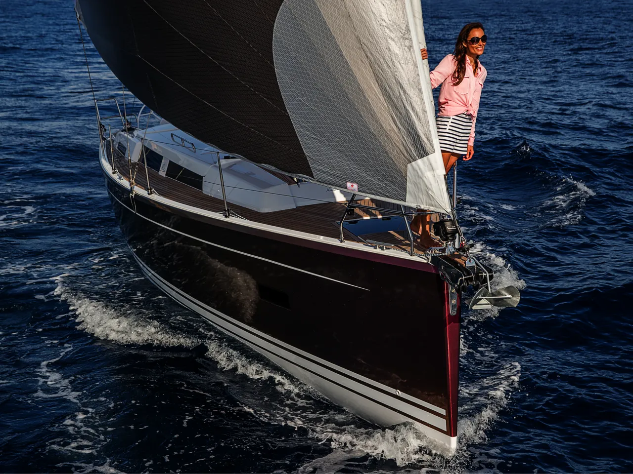 Charter a 11.4m Hanse 388 Sailing Yacht in Flensburg
