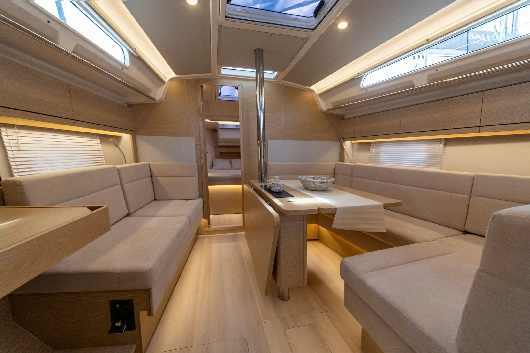 Tecla Charterboot - 5