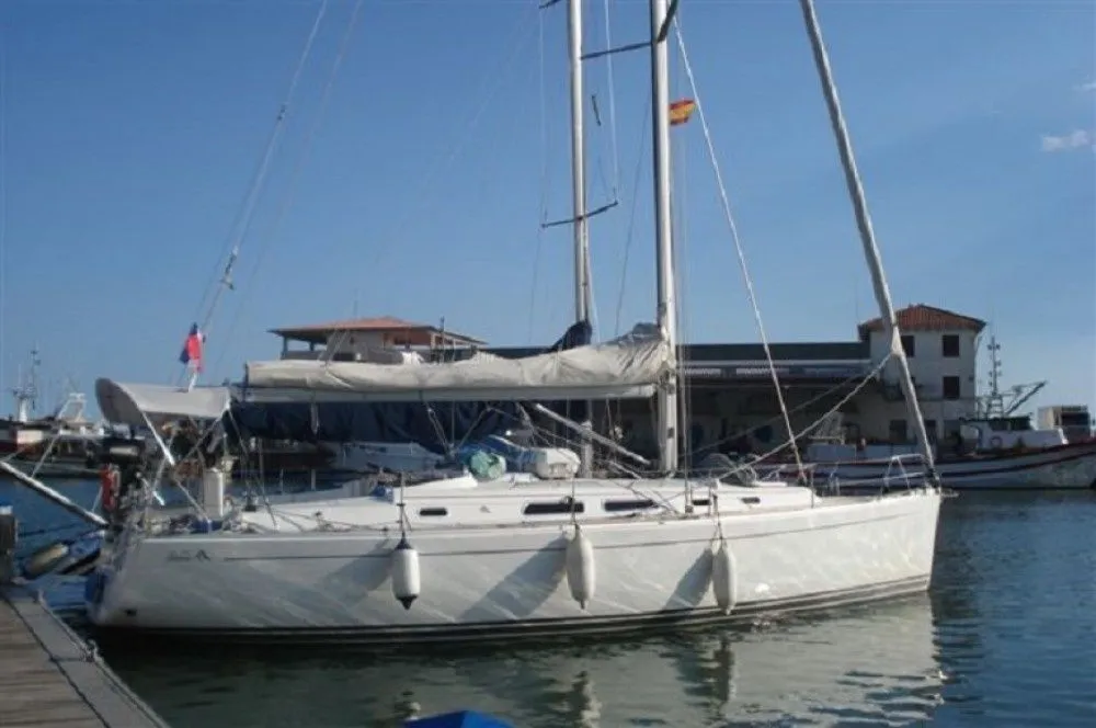 Rent a 11.99m Hanse 400 in Quiberon