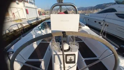 Rent a 11.99m Hanse 400 in Quiberon