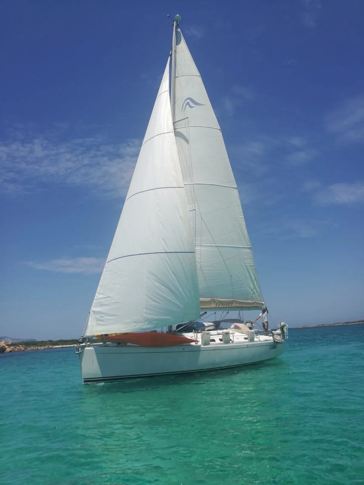 Charter a 12.1m Hanse 400 Sailing Yacht in San Vincenzo
