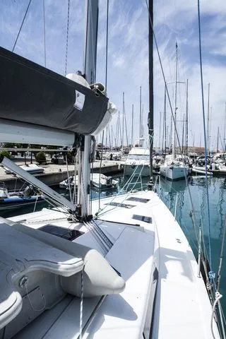 Kuro Siwo Charter Boat - 5