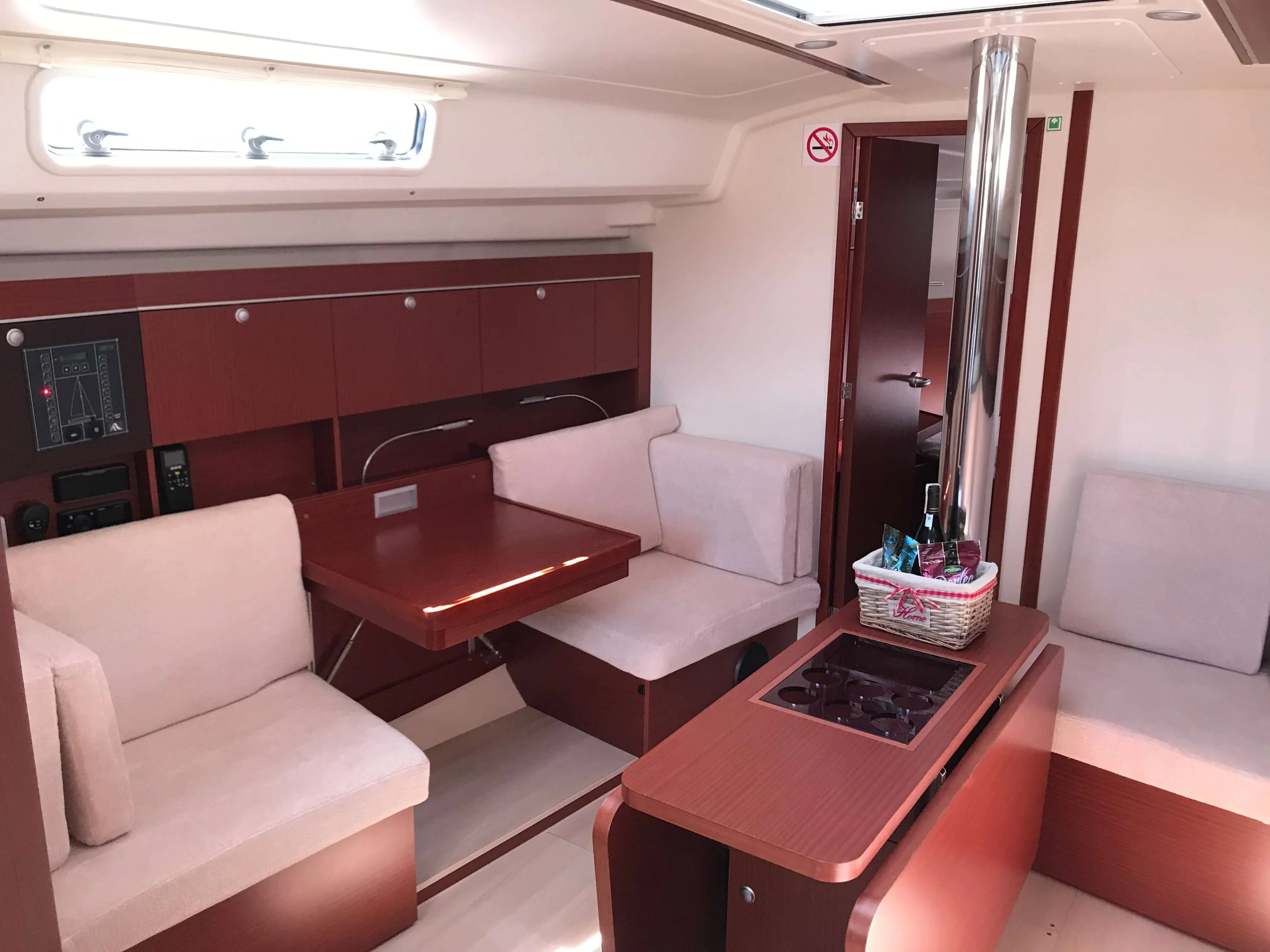 Starbuck Charter Boat