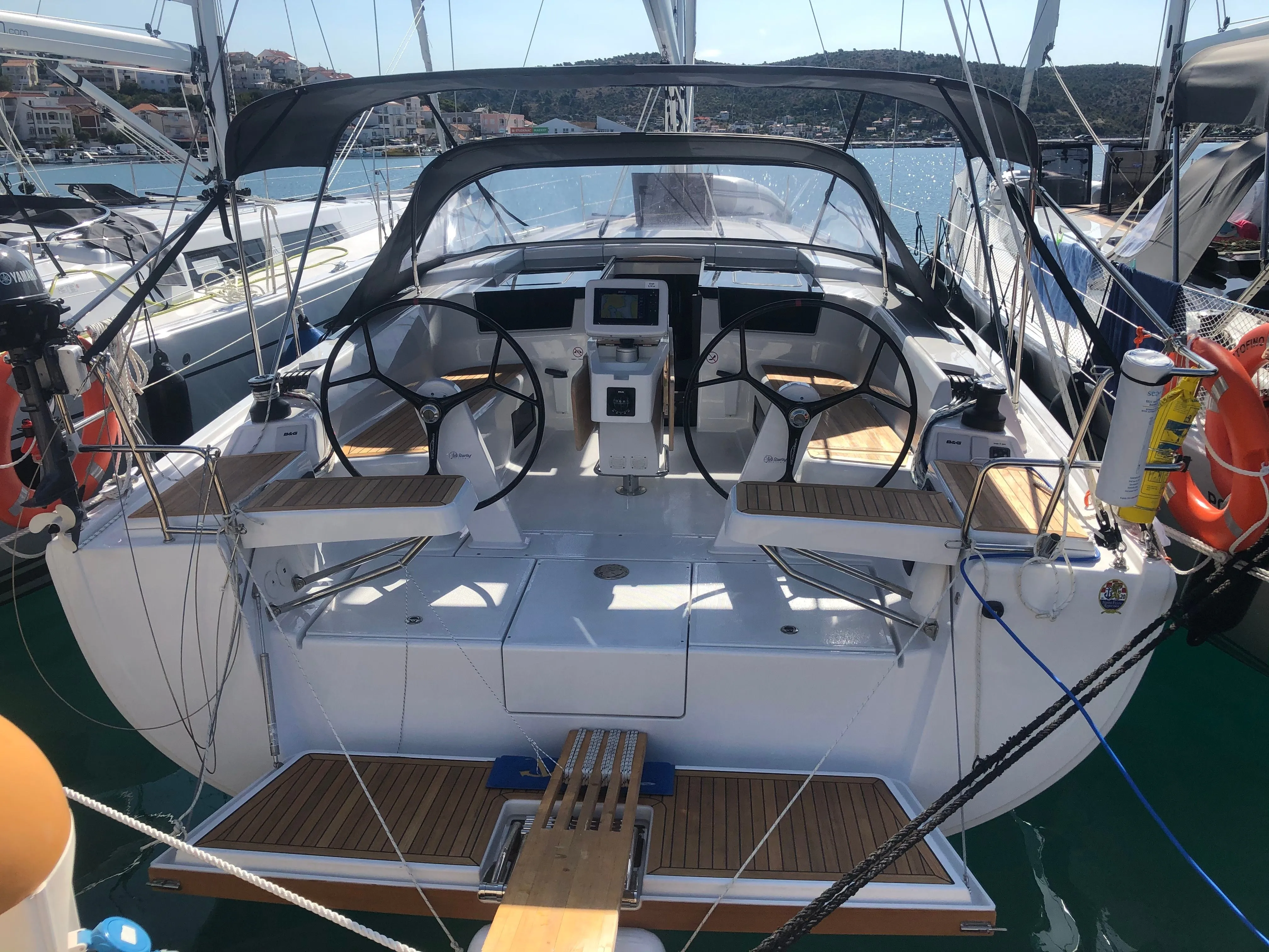 Boot - 12.4m Rogoznica Hanse 418 Sailing Yacht Hire