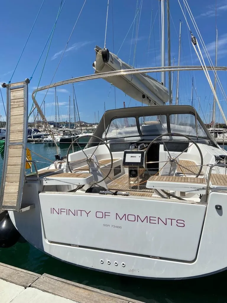 Infinity of Moments Charterboot - 1