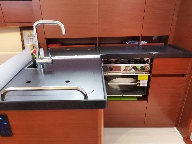 Чартер Pasithea - 4