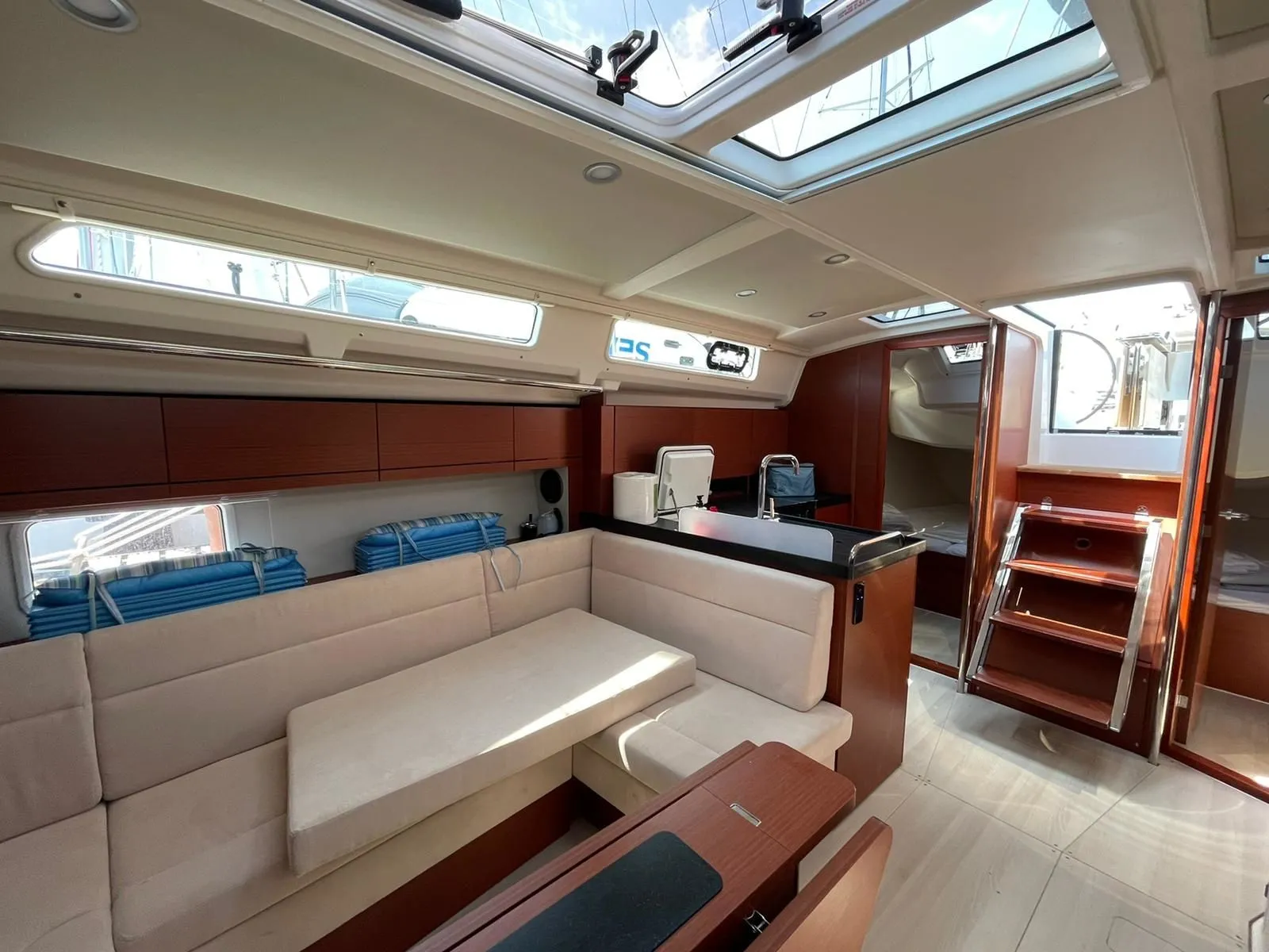 Чартер Polynoe - 5