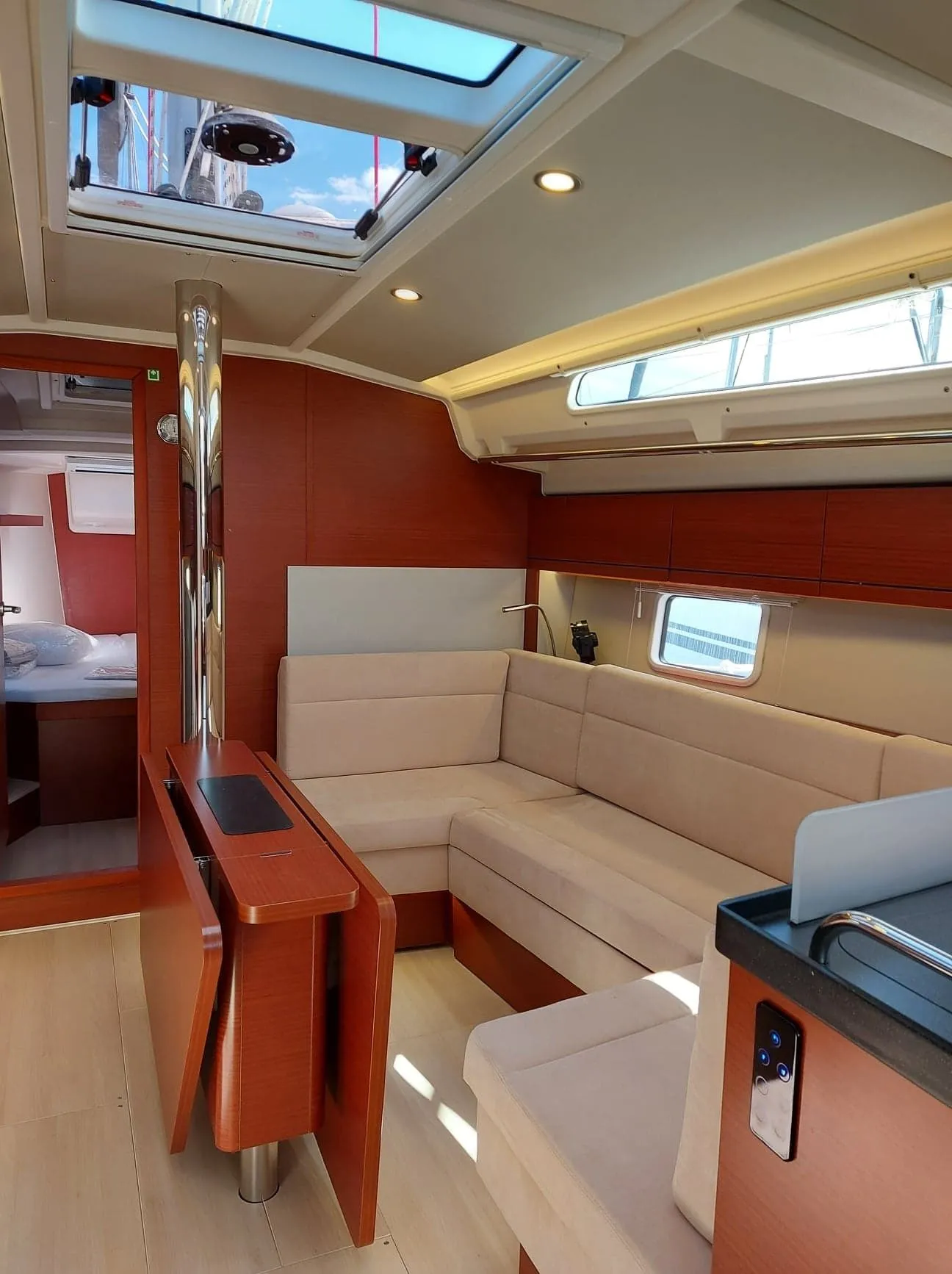 Чартер Themisto - 5