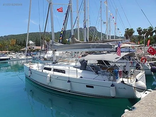 Amanzi Charter Boat