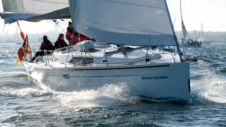 13.2m Altefähr Hanse 430 Sailing Yacht Hire