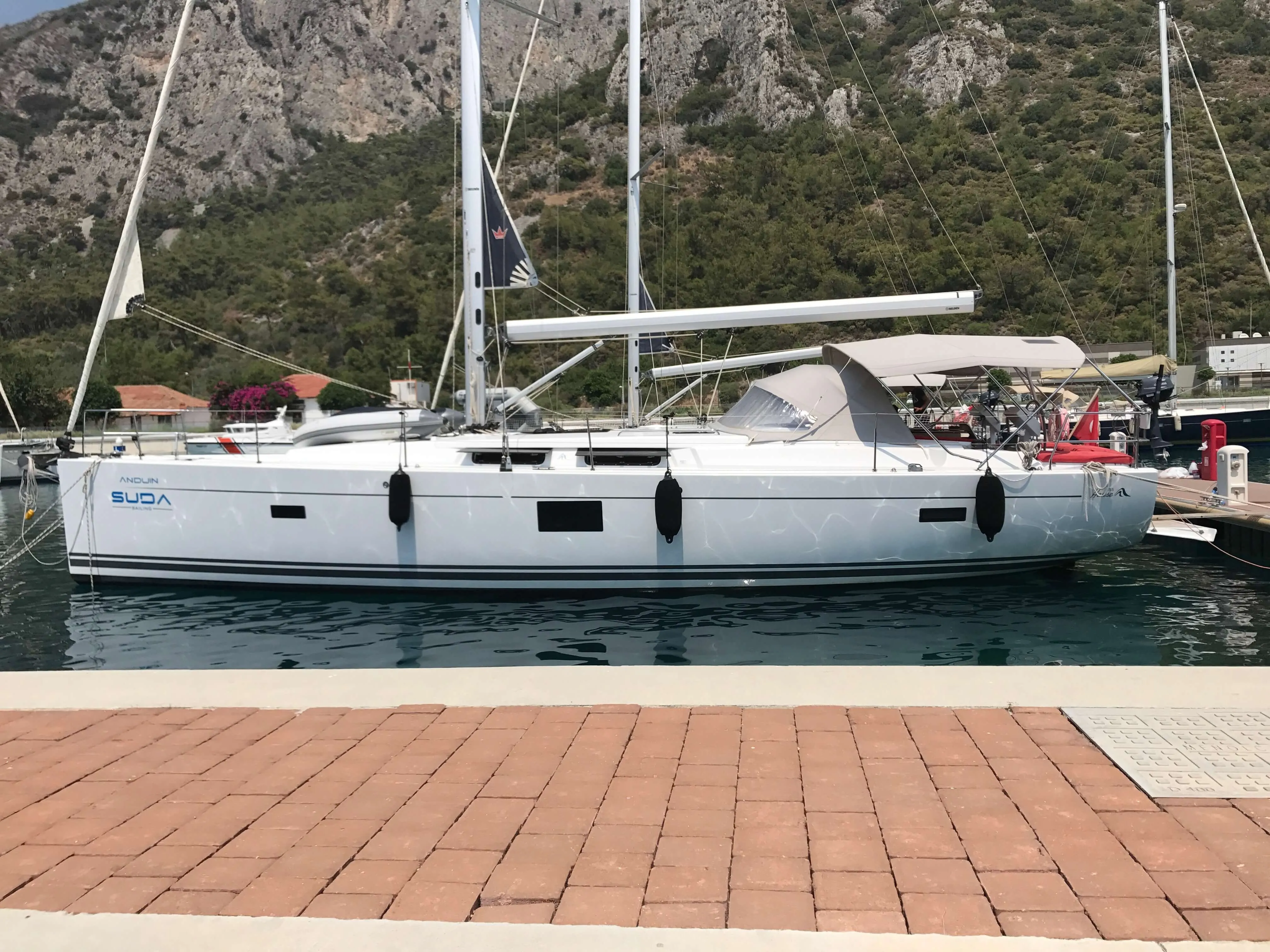 Rent a 13.95m Sailing Yacht in Ören