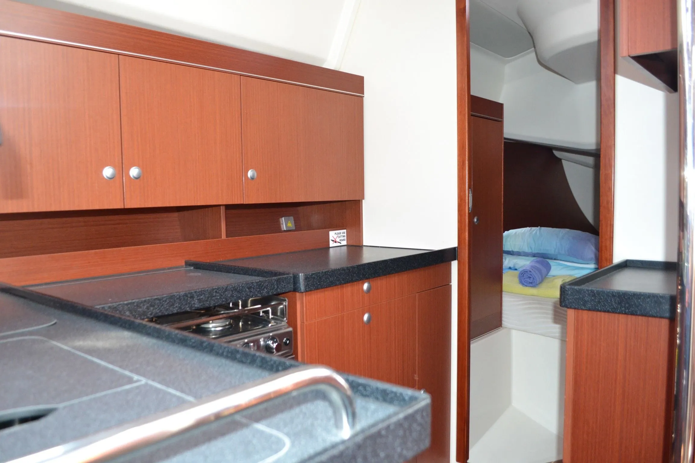 Bare Necessities Charterboot - 5