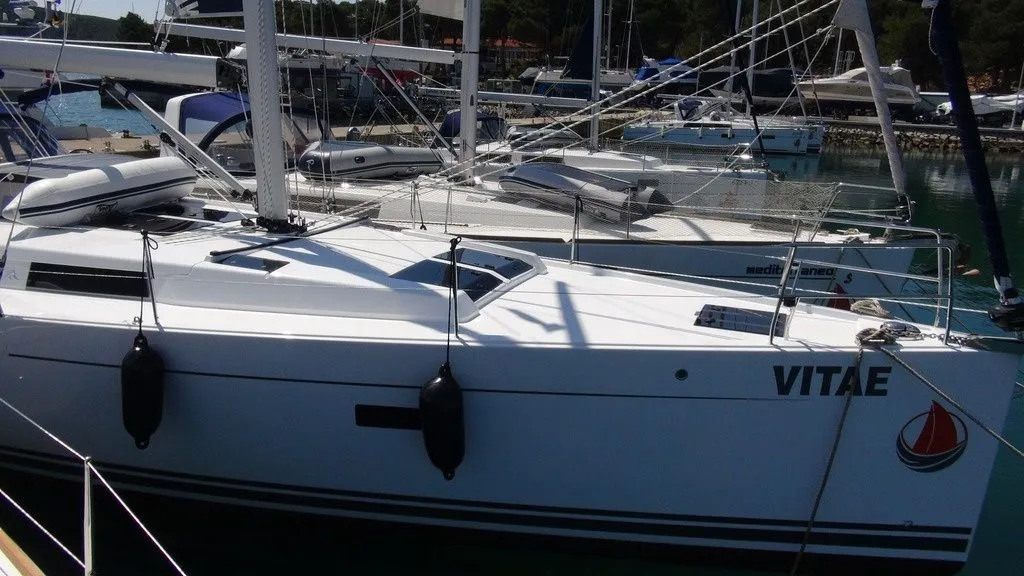 Vitae Charter Boat
