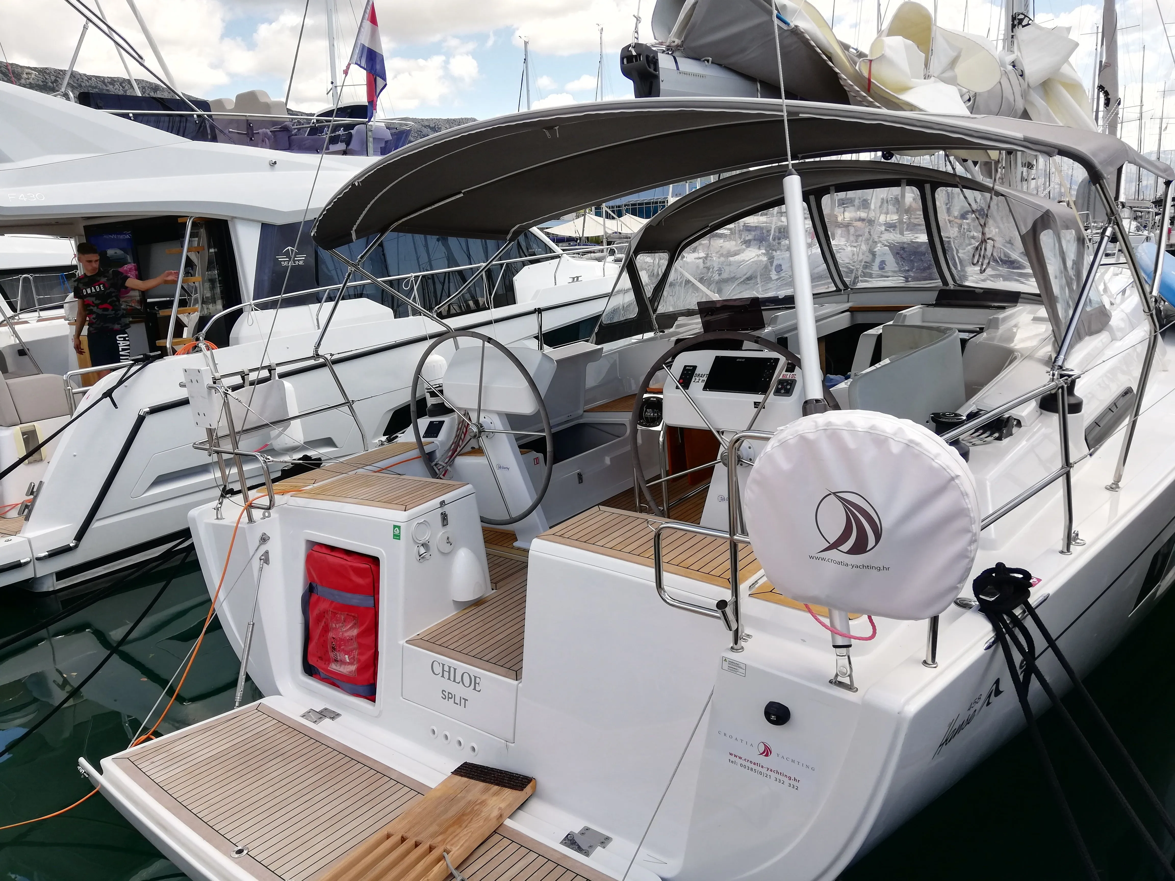 Chloe Charterboot - 3