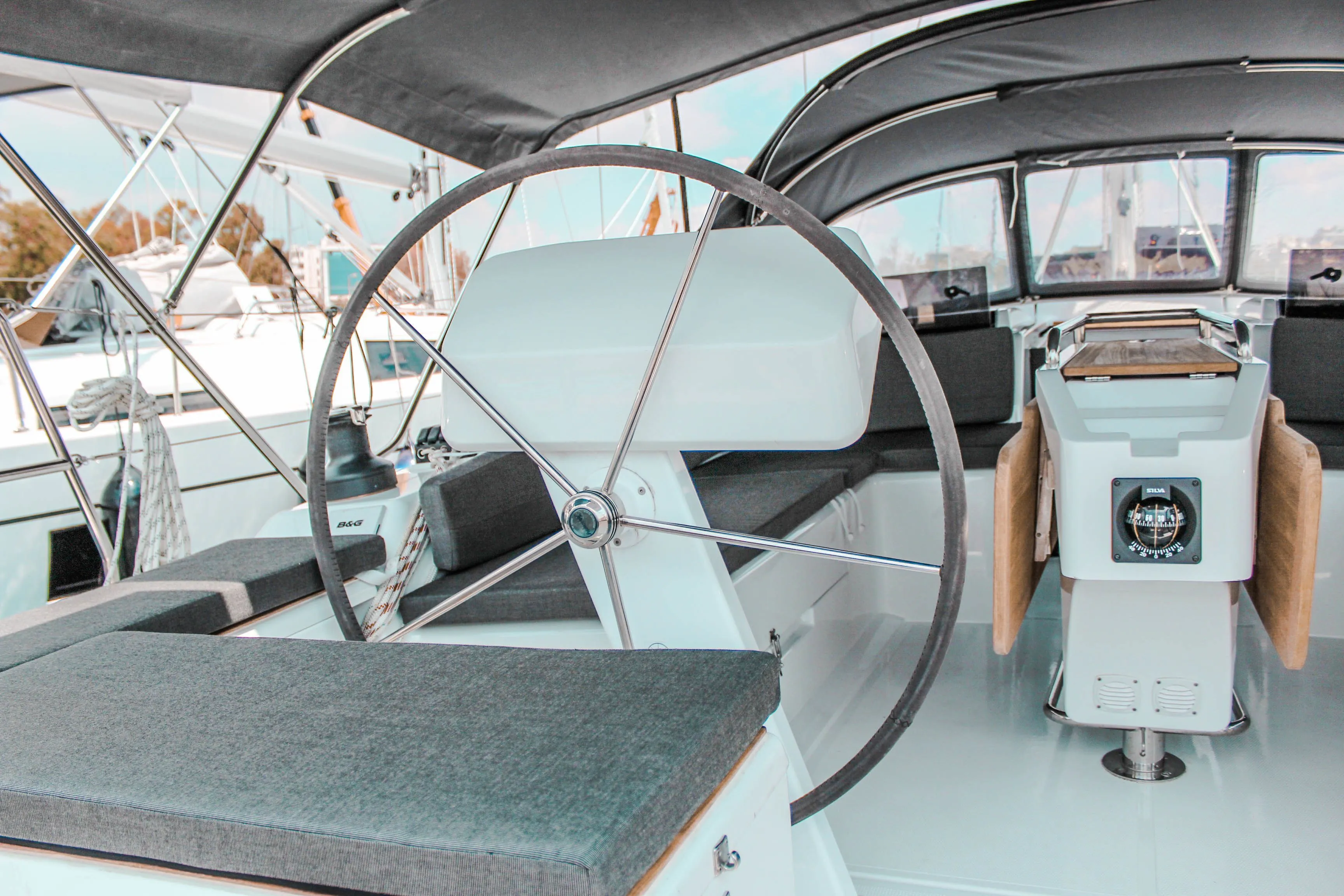 Чартер Triton - 4