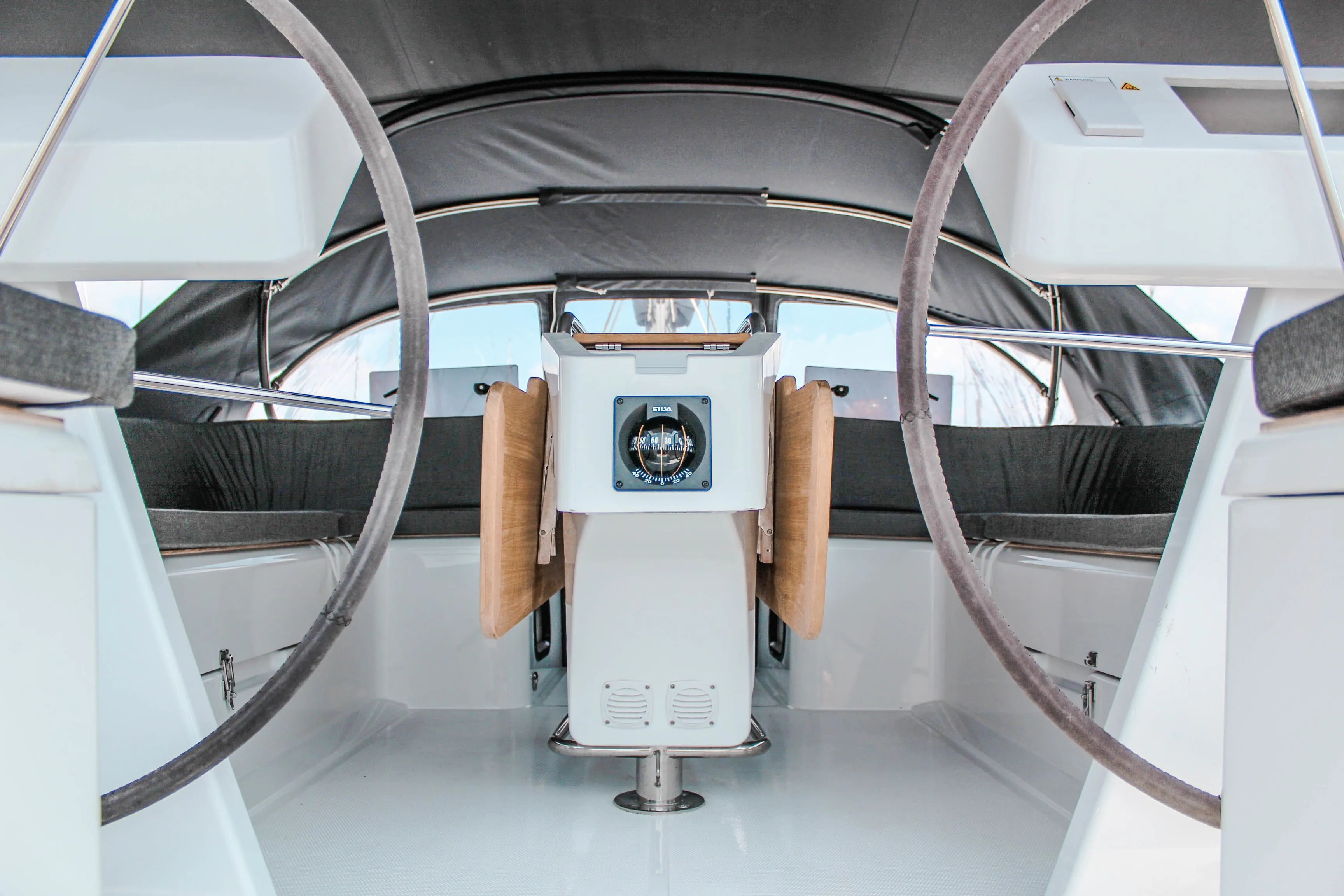 Чартер Triton - 3