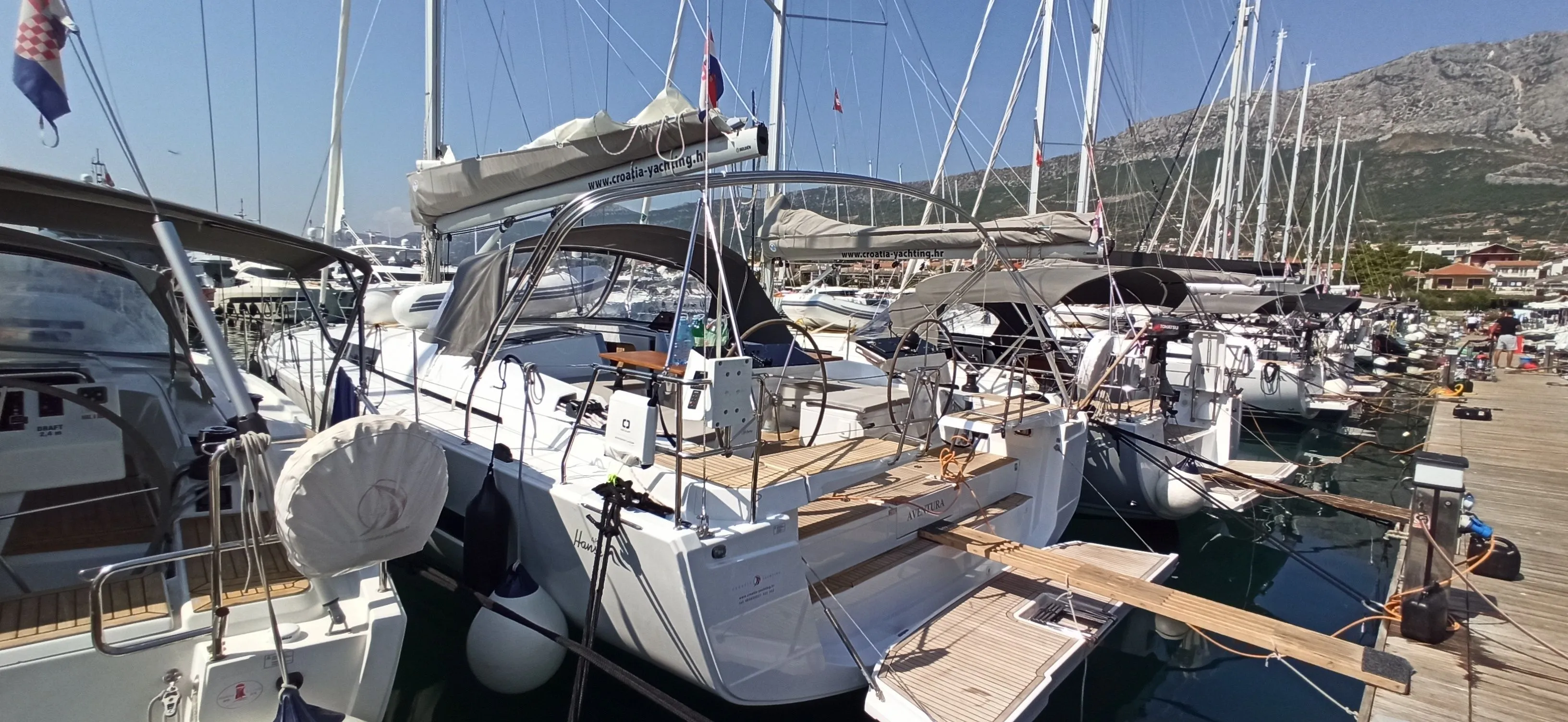 Rent a 14.6m Hanse 460 Sailing Yacht in Dubrovnik