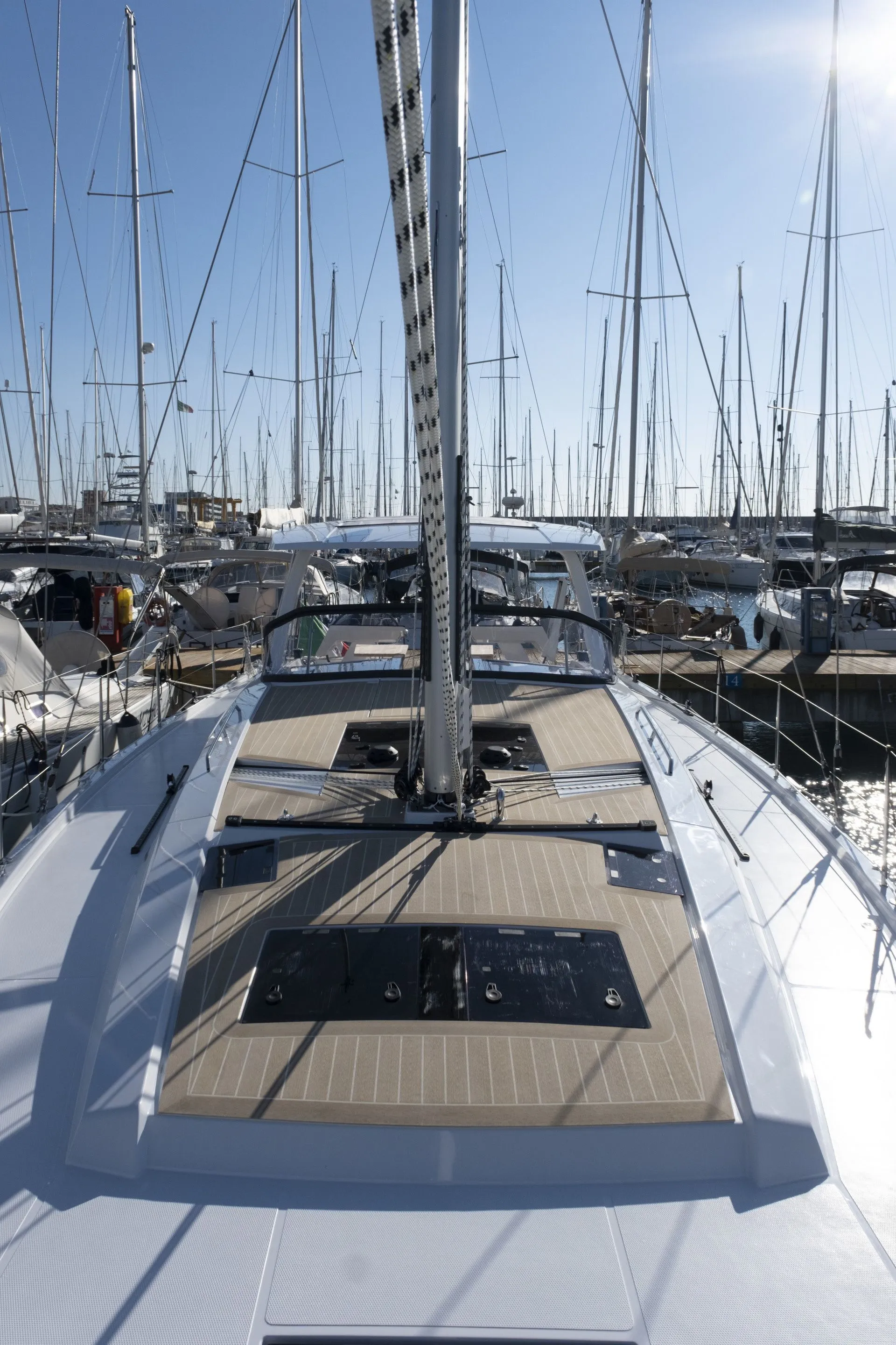 Gin Tonic Charter Boat