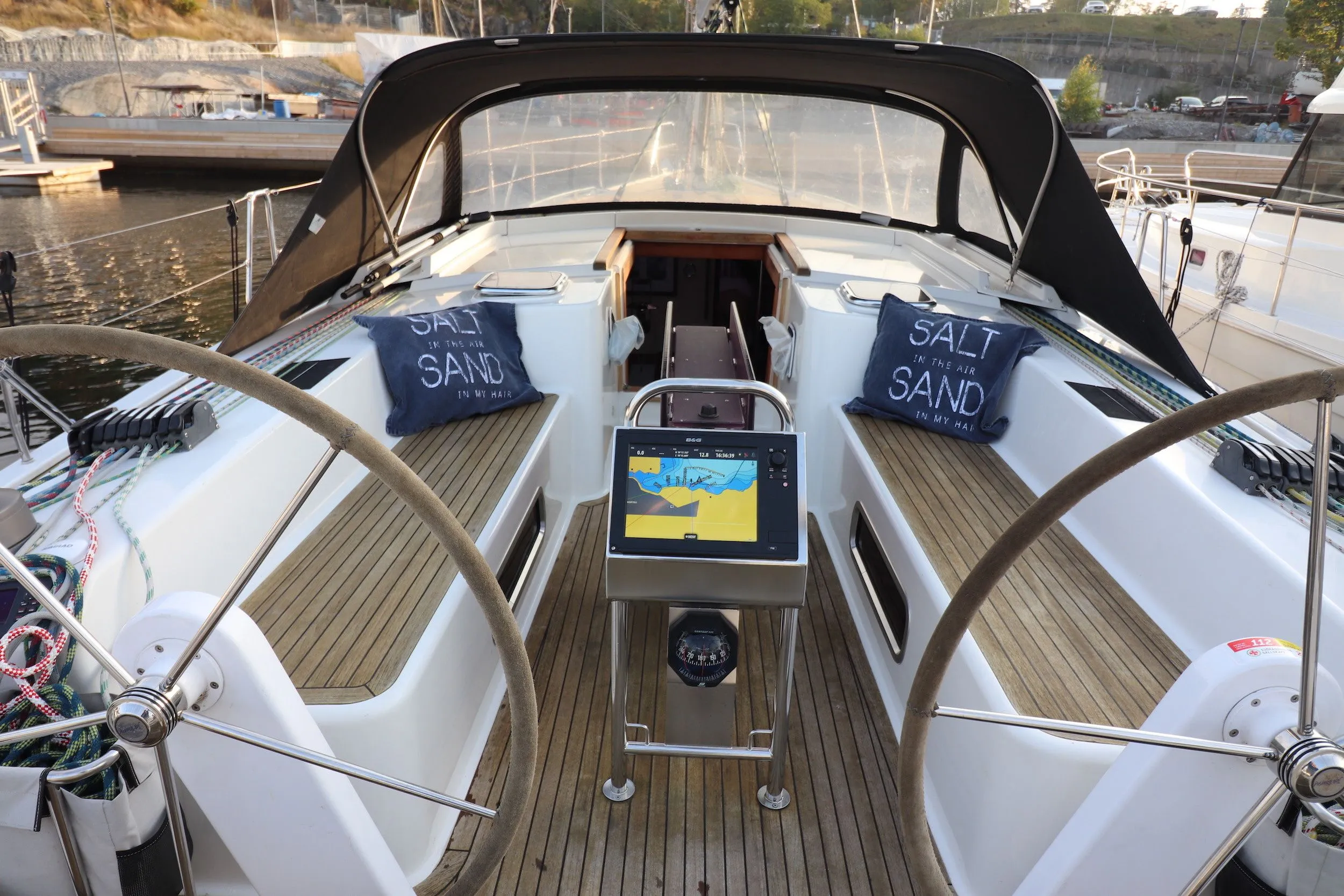 Aile Charter Boat