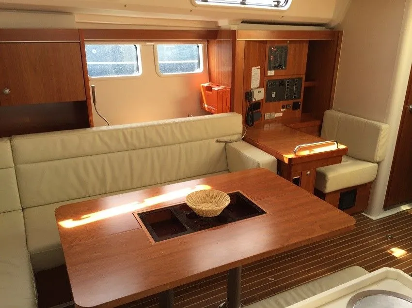 Vala Charter Boat - 4
