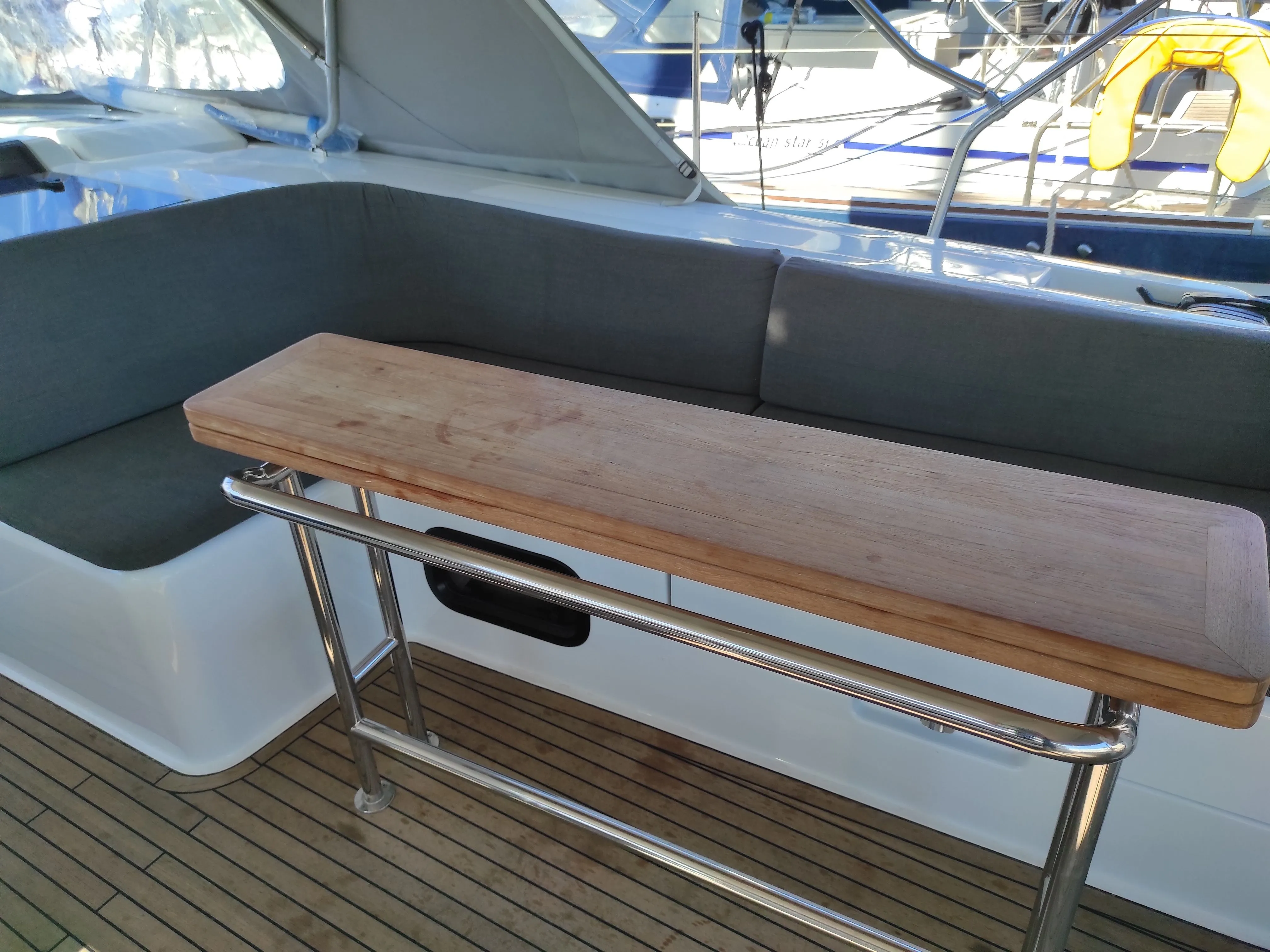 Explore Lavrion on a 15.55m Rental Hanse 508