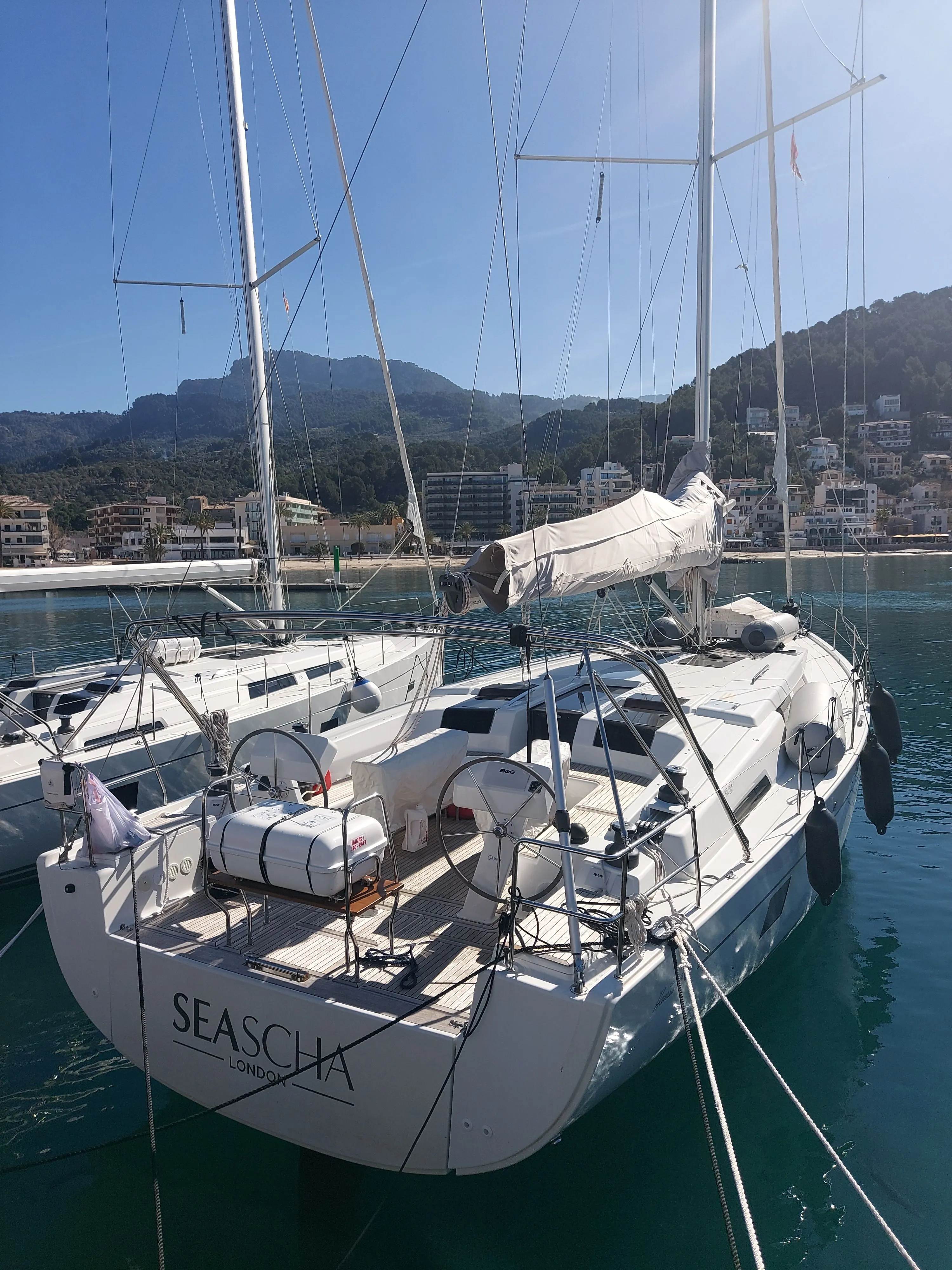 Rent a 15.55m Hanse 508 in Port de Soller