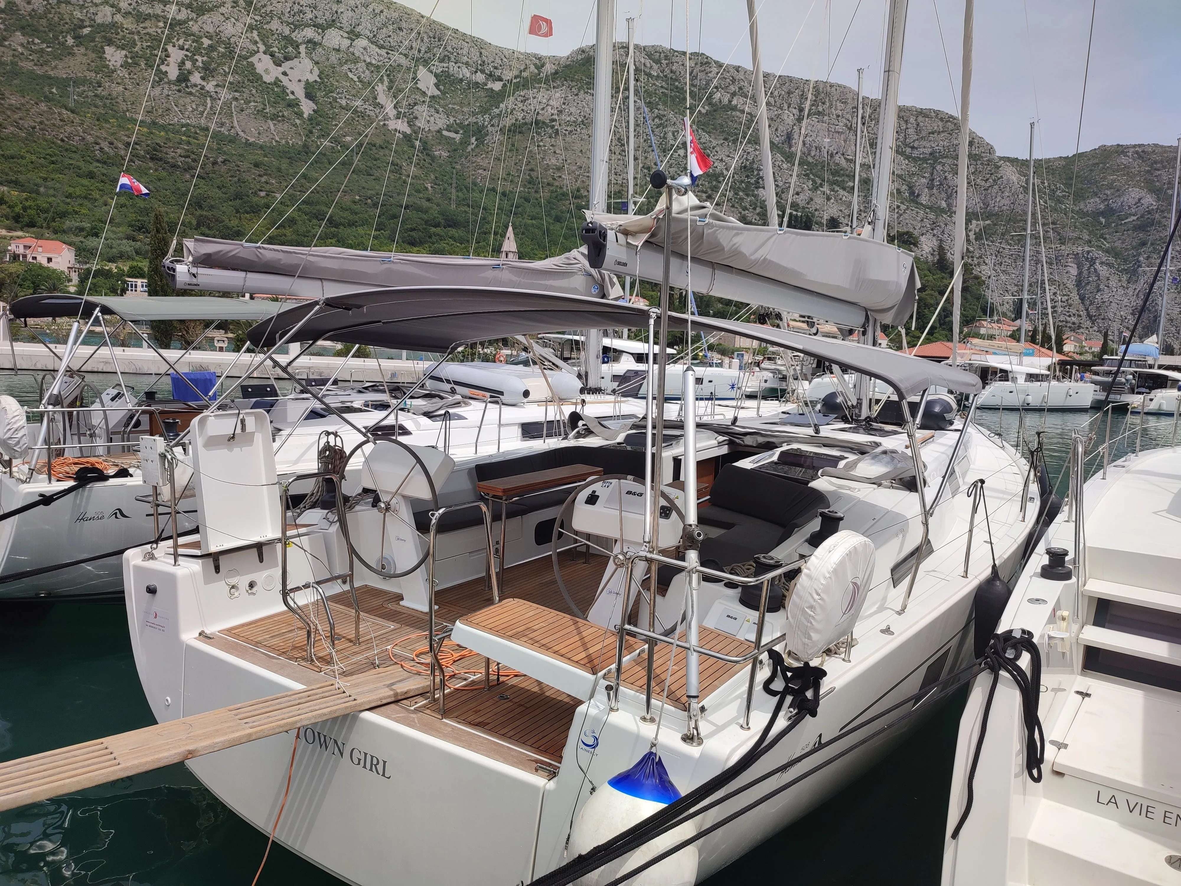 15.55m Dubrovnik Hanse 508 Sailing Yacht Hire