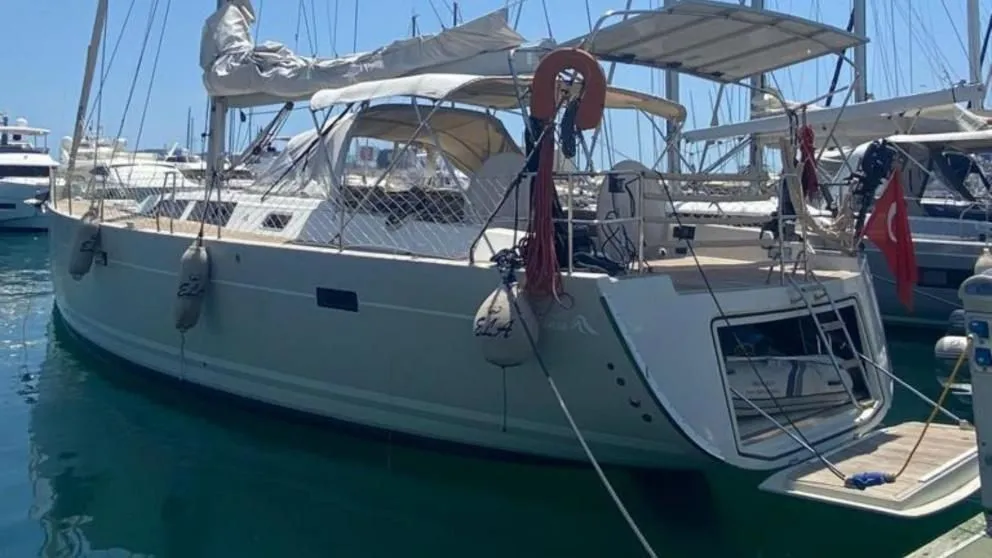 Charter a 16.4m 3 Cabin Sailing Yacht in Bodrum