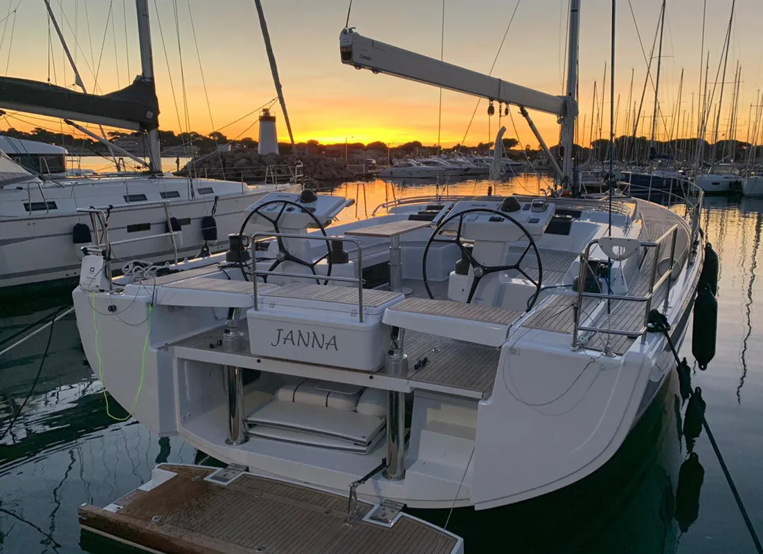 Boot - Explore Hyeres on a 16.22m Rental Sailing Yacht