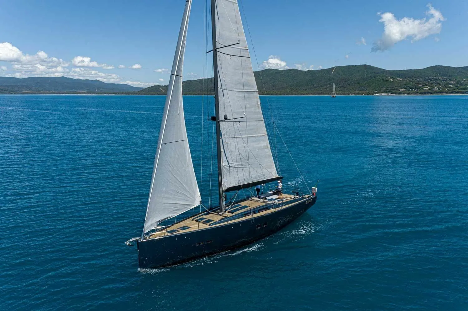 Rent a 17.5m Hanse 575 in Nice
