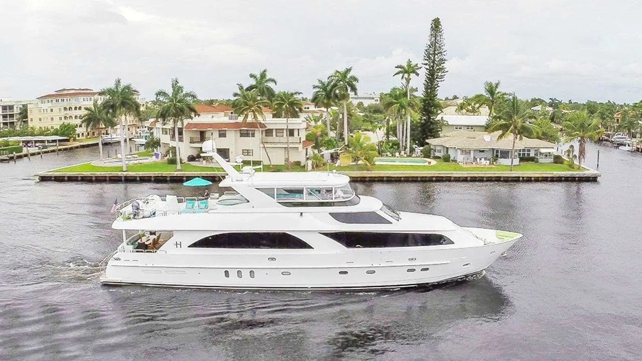 30.78m Tortola Motor Yacht Hargrave 101 Hire