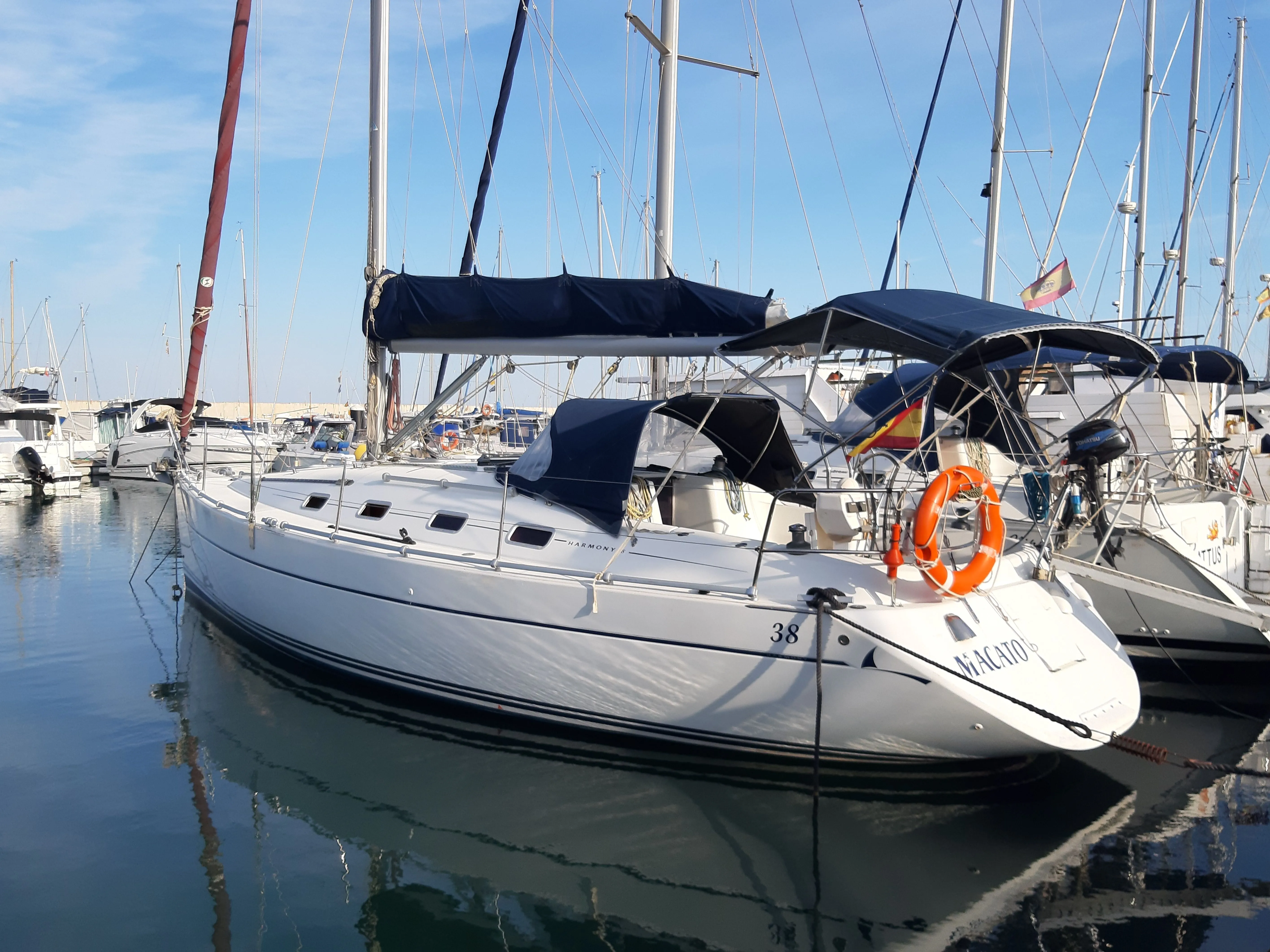 Rent a 11.22m Harmony 38 in Mahón