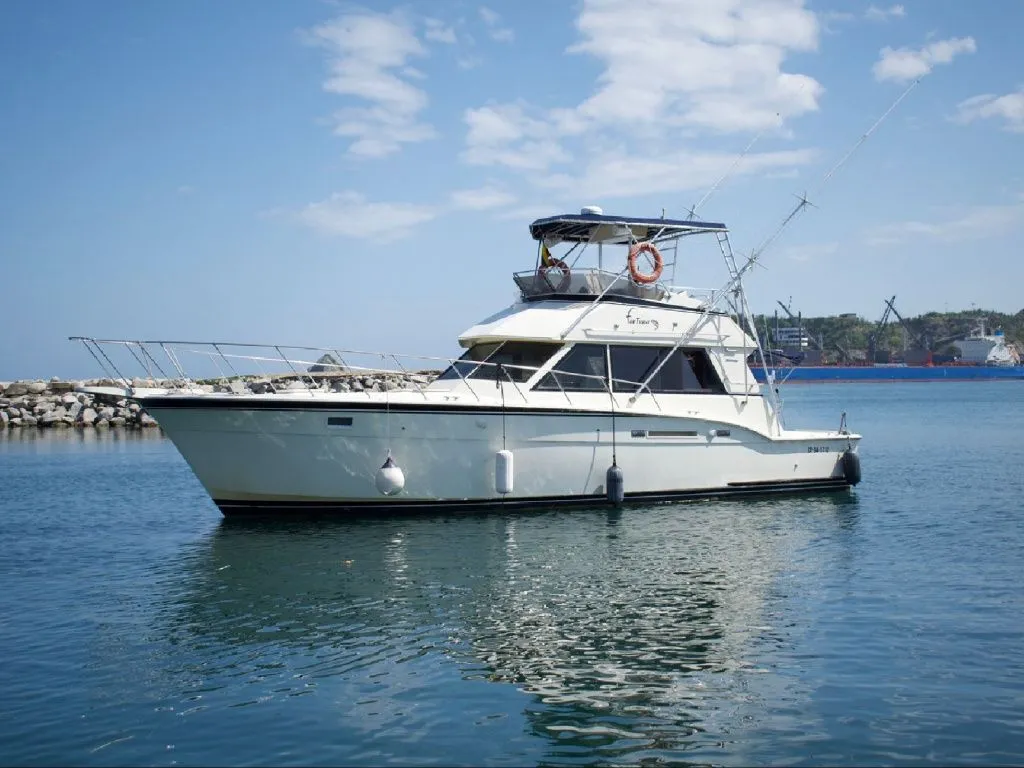 Rent a 13.11m Boat in Santa Marta